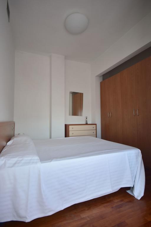 Residence Avana Сенигалия Екстериор снимка