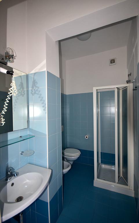 Residence Avana Сенигалия Екстериор снимка