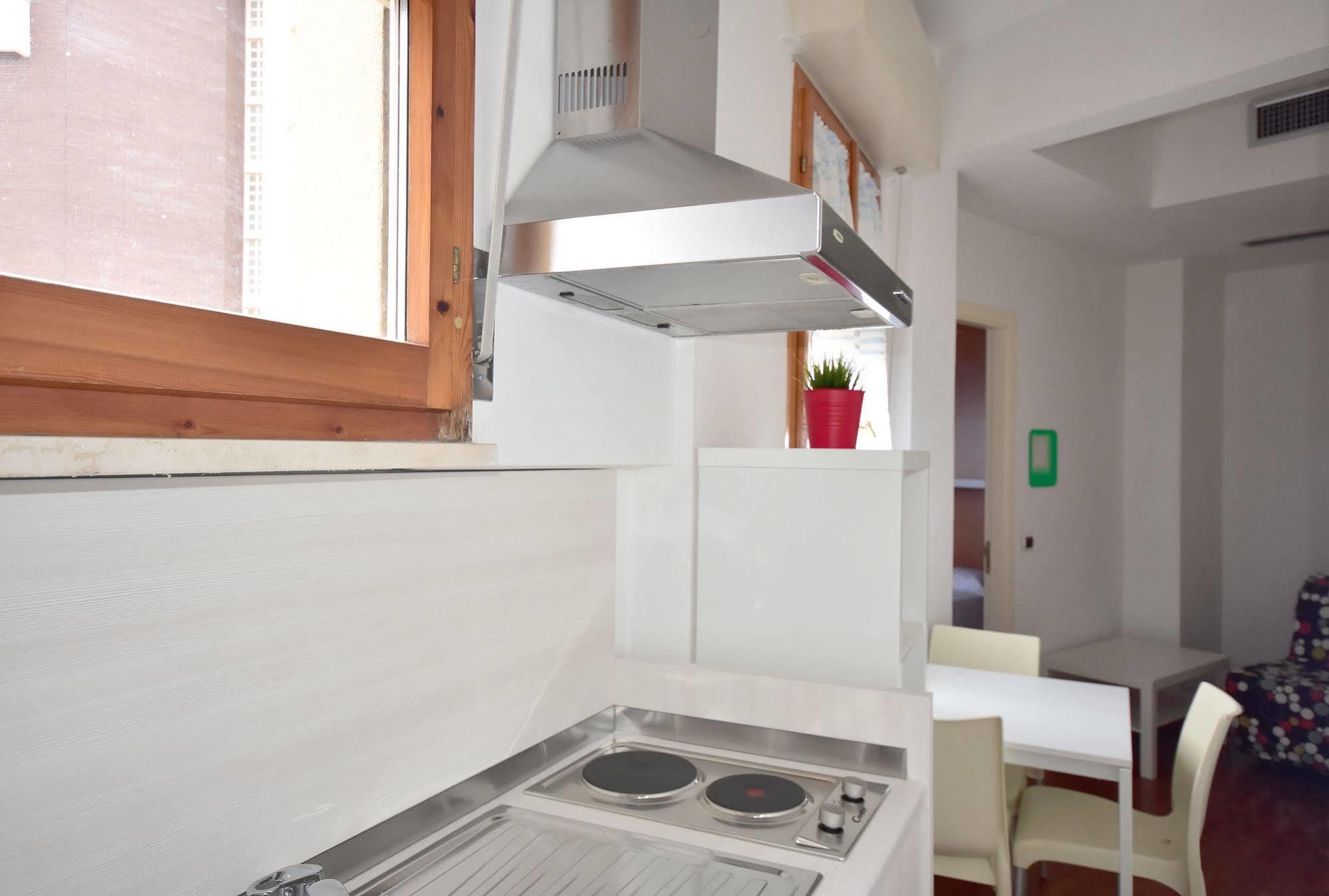 Residence Avana Сенигалия Екстериор снимка