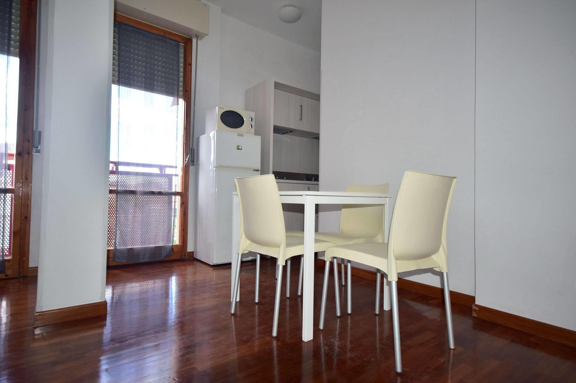 Residence Avana Сенигалия Екстериор снимка